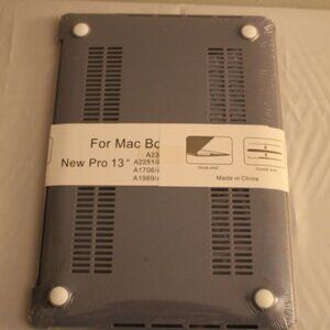 Mac Book Pro 13" Hard Plastic Case - New in Package